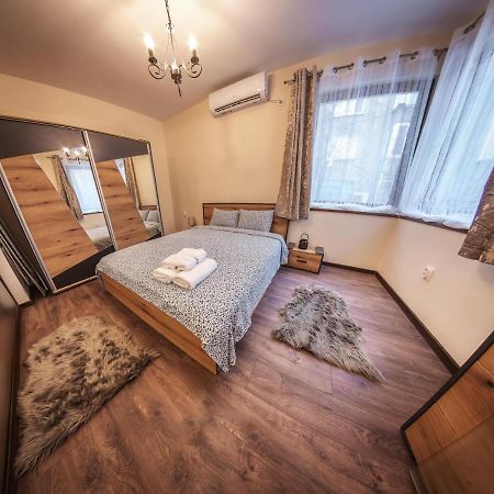Design 1BDR Apartment in Top Center - FREE PARKING Sofia Buitenkant foto