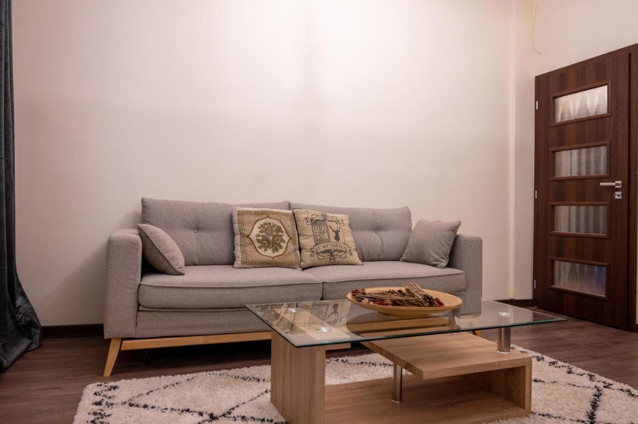 Design 1BDR Apartment in Top Center - FREE PARKING Sofia Buitenkant foto