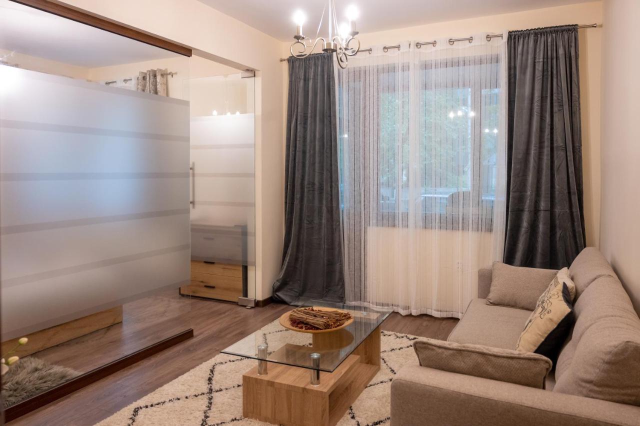 Design 1BDR Apartment in Top Center - FREE PARKING Sofia Buitenkant foto