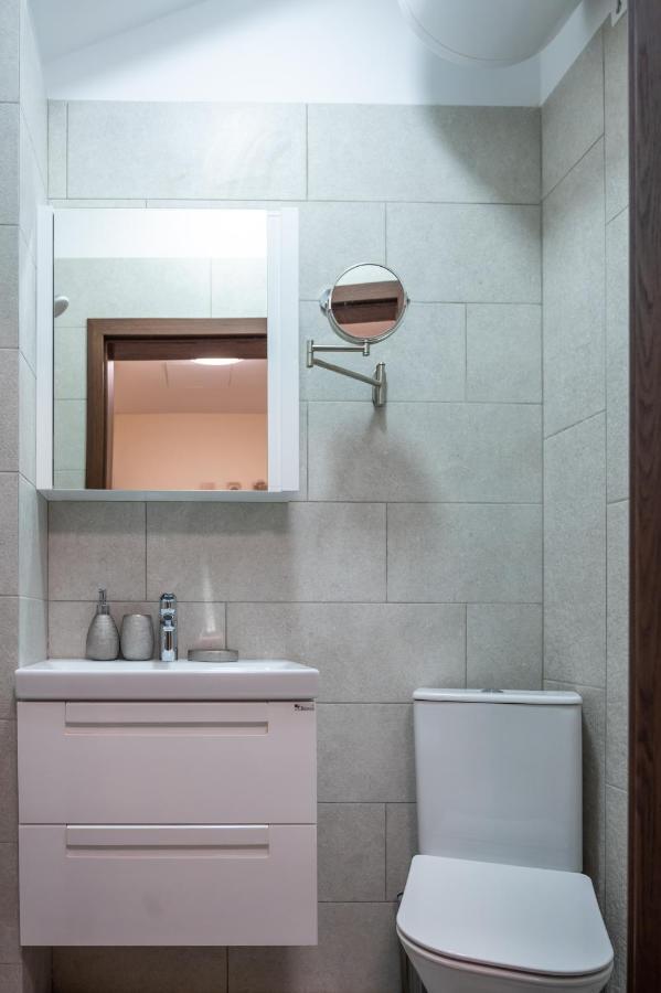 Design 1BDR Apartment in Top Center - FREE PARKING Sofia Buitenkant foto