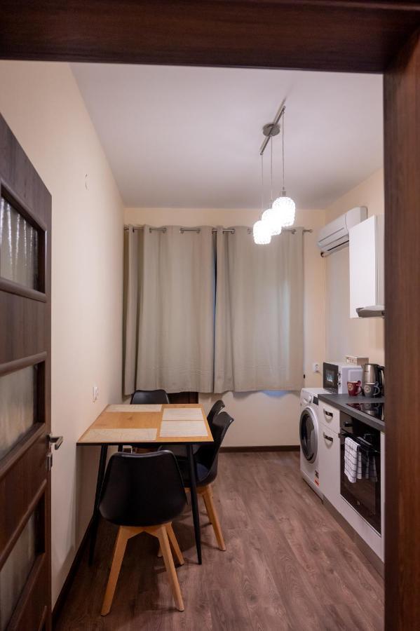 Design 1BDR Apartment in Top Center - FREE PARKING Sofia Buitenkant foto