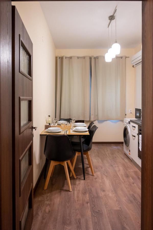 Design 1BDR Apartment in Top Center - FREE PARKING Sofia Buitenkant foto